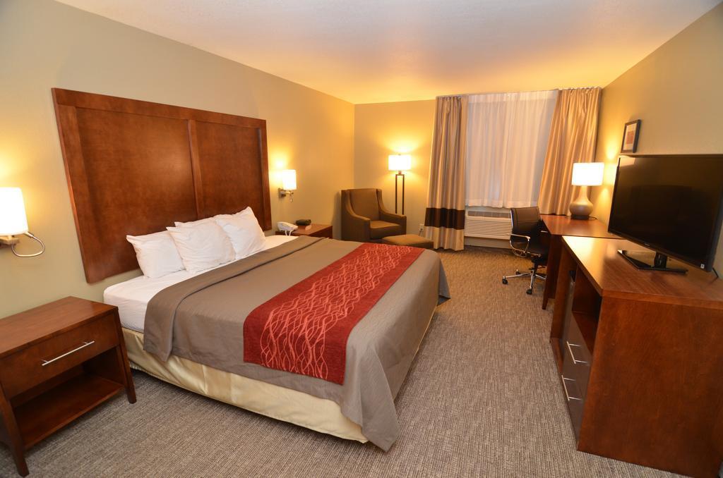 Comfort Inn Marshalltown South Exterior photo